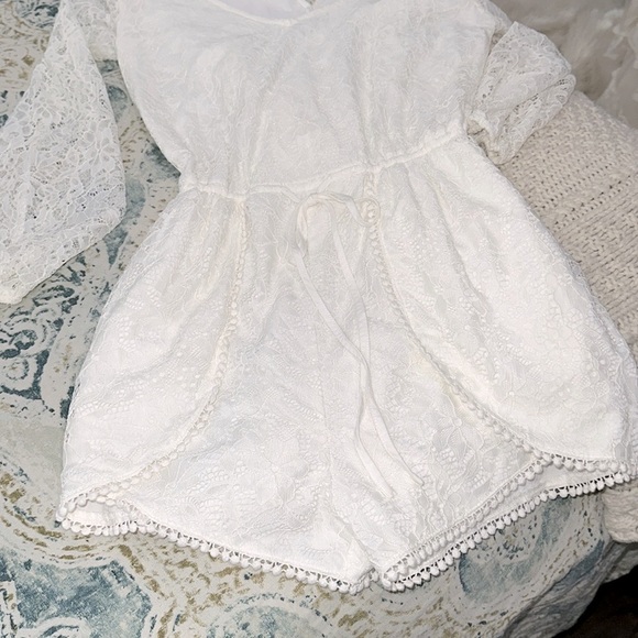 Abercrombie & Fitch white lace boho romper size medium - Picture 7 of 8